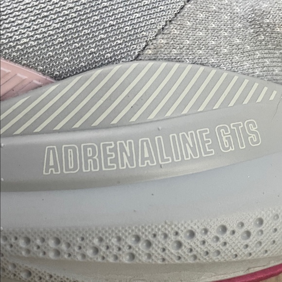 Brooks Women's Adrenaline GTS 24 Stability Shoes - size 8 - Picture 2 of 9